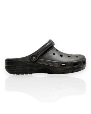 Γυναικεία crocs σε μαύρο χρώμα Famous